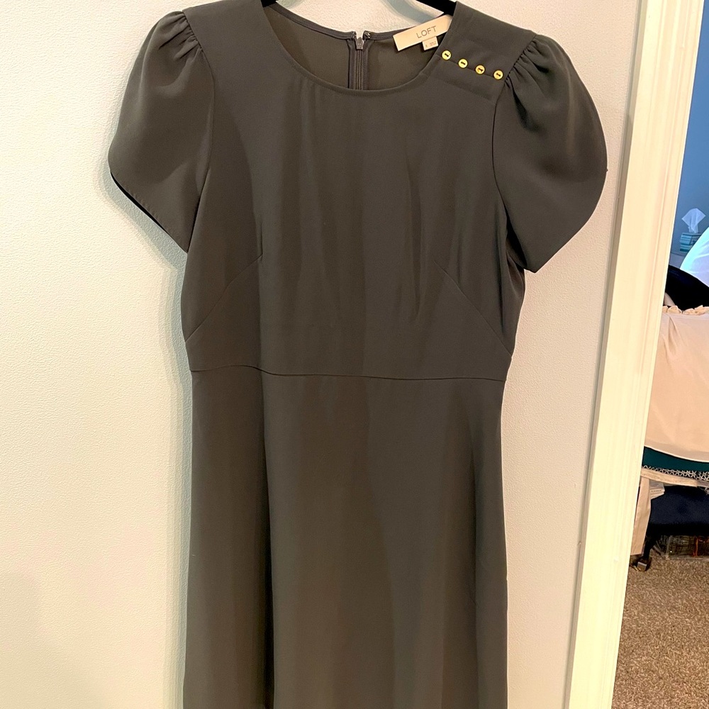Loft cap sleeve dress with buttons